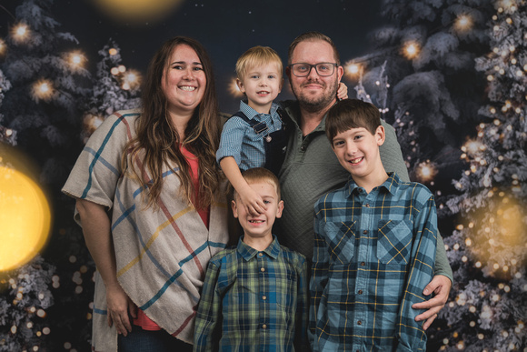 oakland elementary holiday families 2023-186